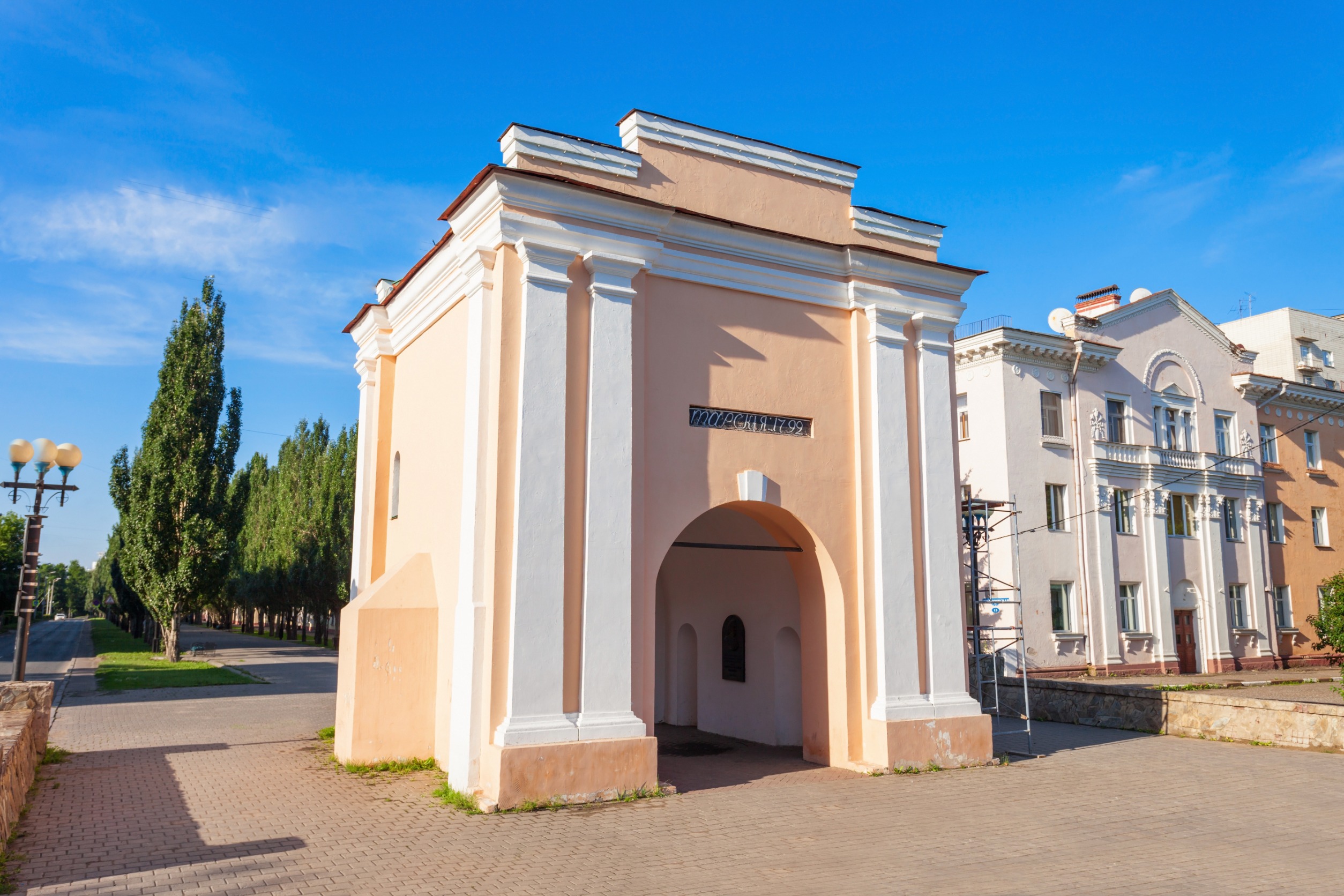 Тарские ворота